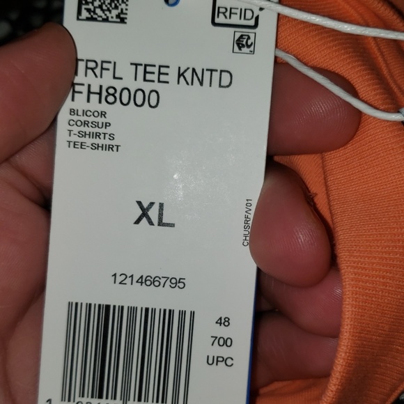 Adidas Tee. - Picture 8 of 8